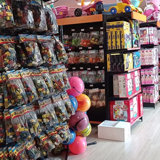 Estante para loja de utilidades