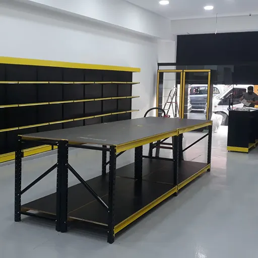 Expositores profissionais para lojas de ferramentas