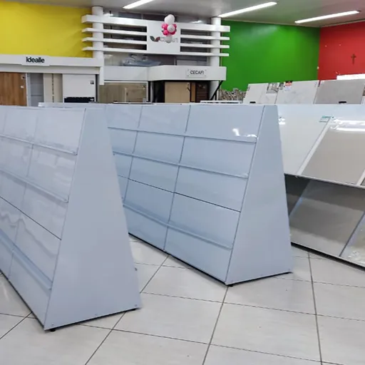 Gôndola compacta para lojas de pequeno porte